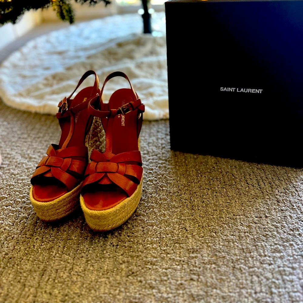 Gorgeous Saint Laurent Espadrilles. In perfect condition, worn only twice.